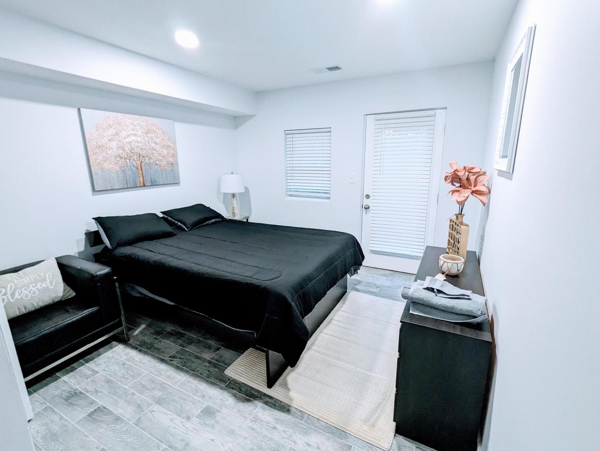 Luxurious 3 Bedroom Apt With A Beautiful Balcony Вашингтон Стая снимка