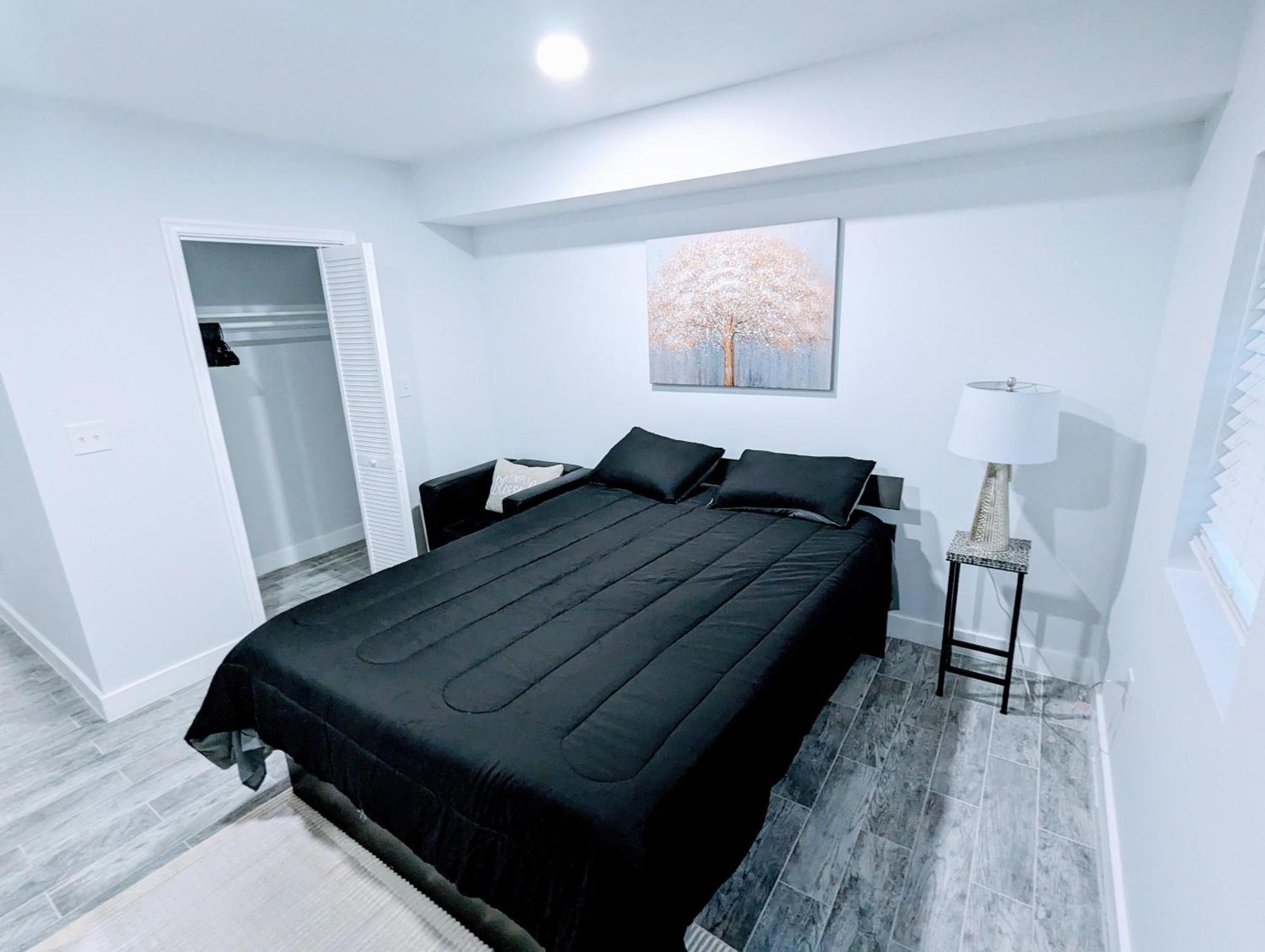 Luxurious 3 Bedroom Apt With A Beautiful Balcony Вашингтон Стая снимка