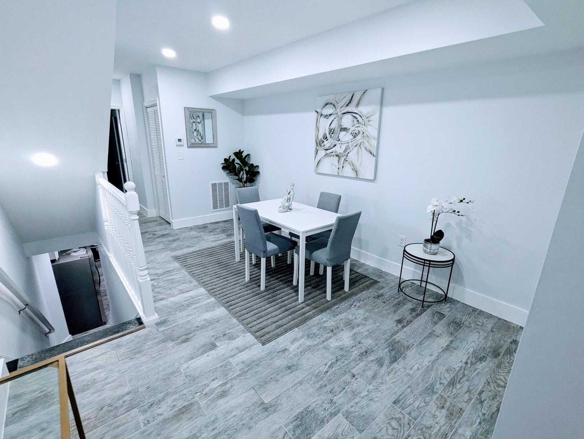 Luxurious 3 Bedroom Apt With A Beautiful Balcony Вашингтон Стая снимка