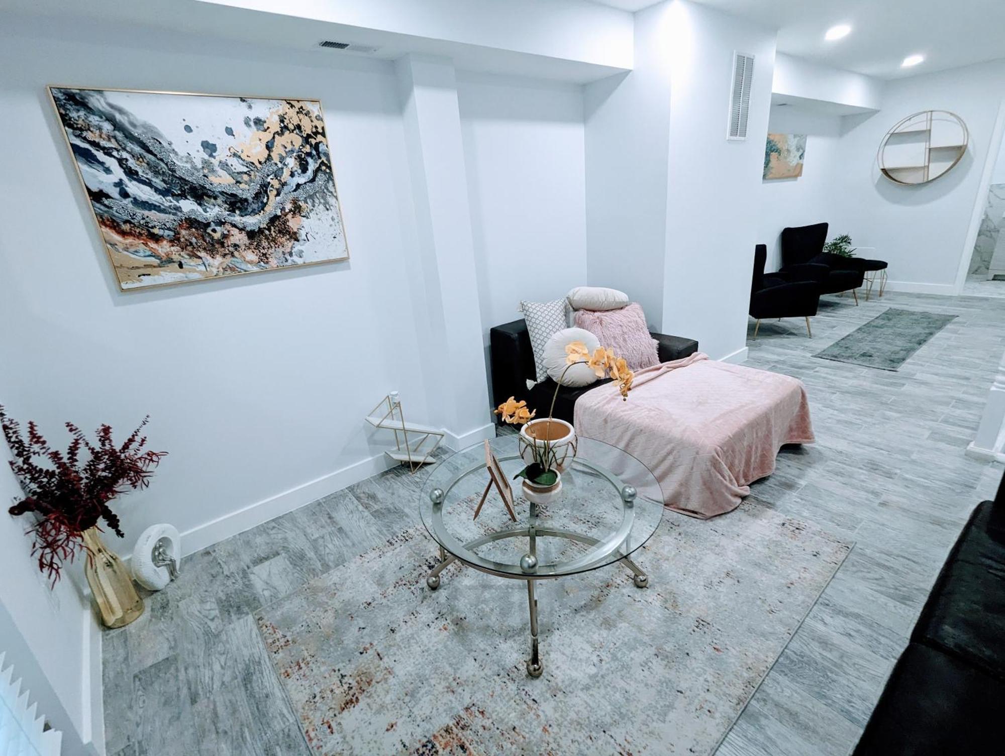 Luxurious 3 Bedroom Apt With A Beautiful Balcony Вашингтон Стая снимка
